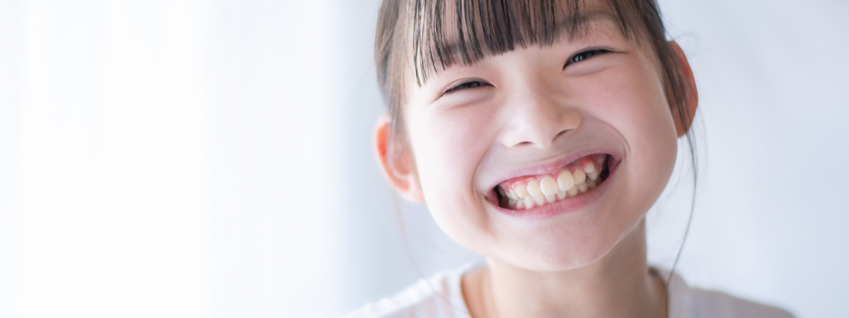 お子さまの未来の笑顔につながる、小児矯正""